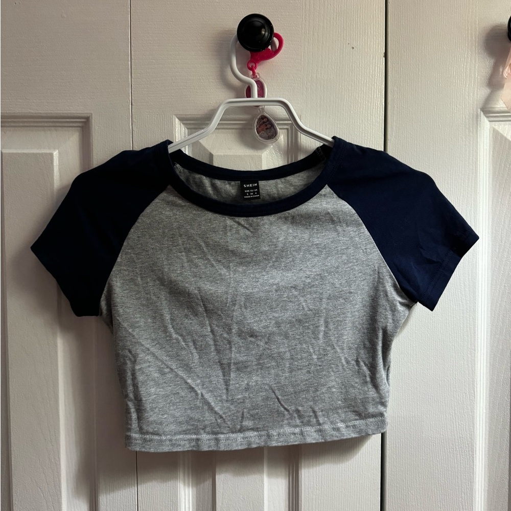 cropped tee